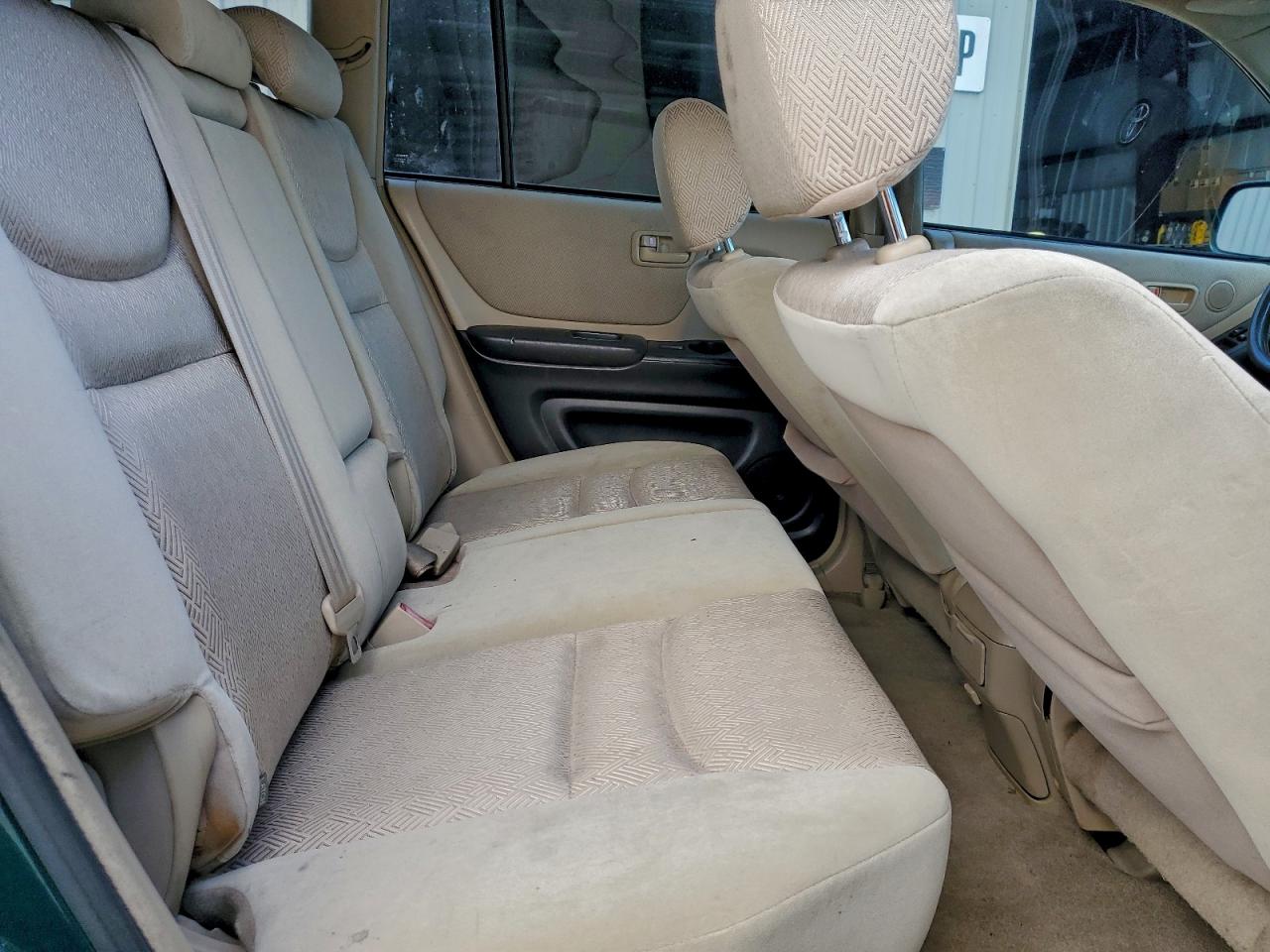 2003 TOYOTA HIGHLANDER LIMITED photo 21