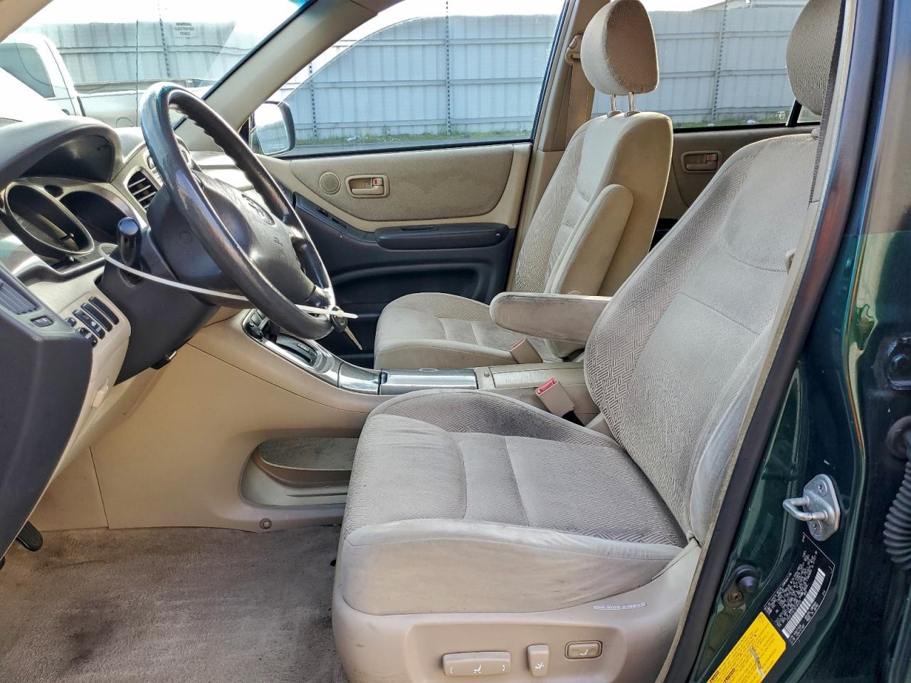 2003 TOYOTA HIGHLANDER LIMITED photo 13