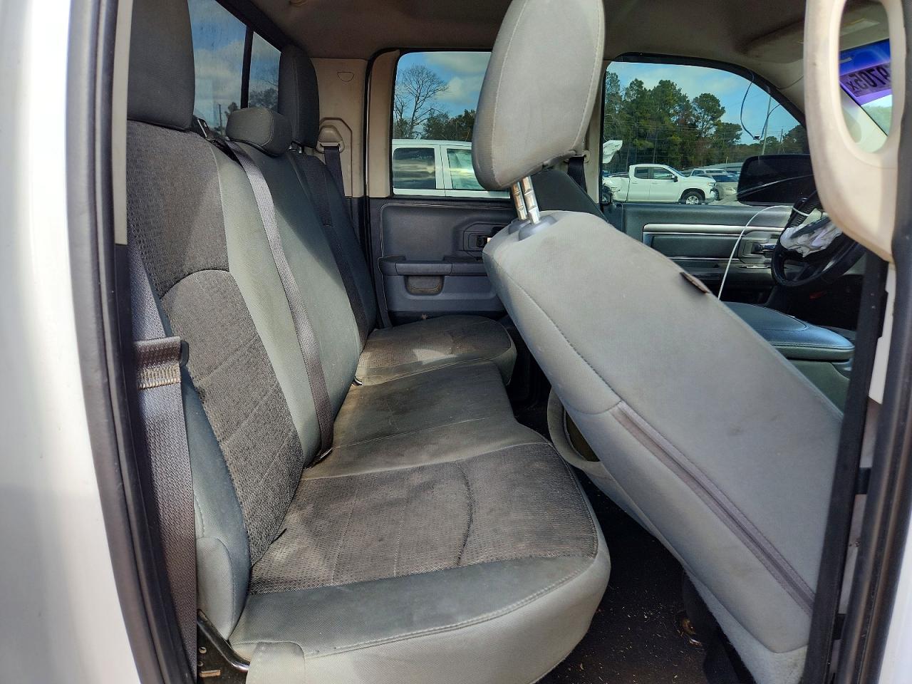 2016 RAM 1500 SLT photo 19