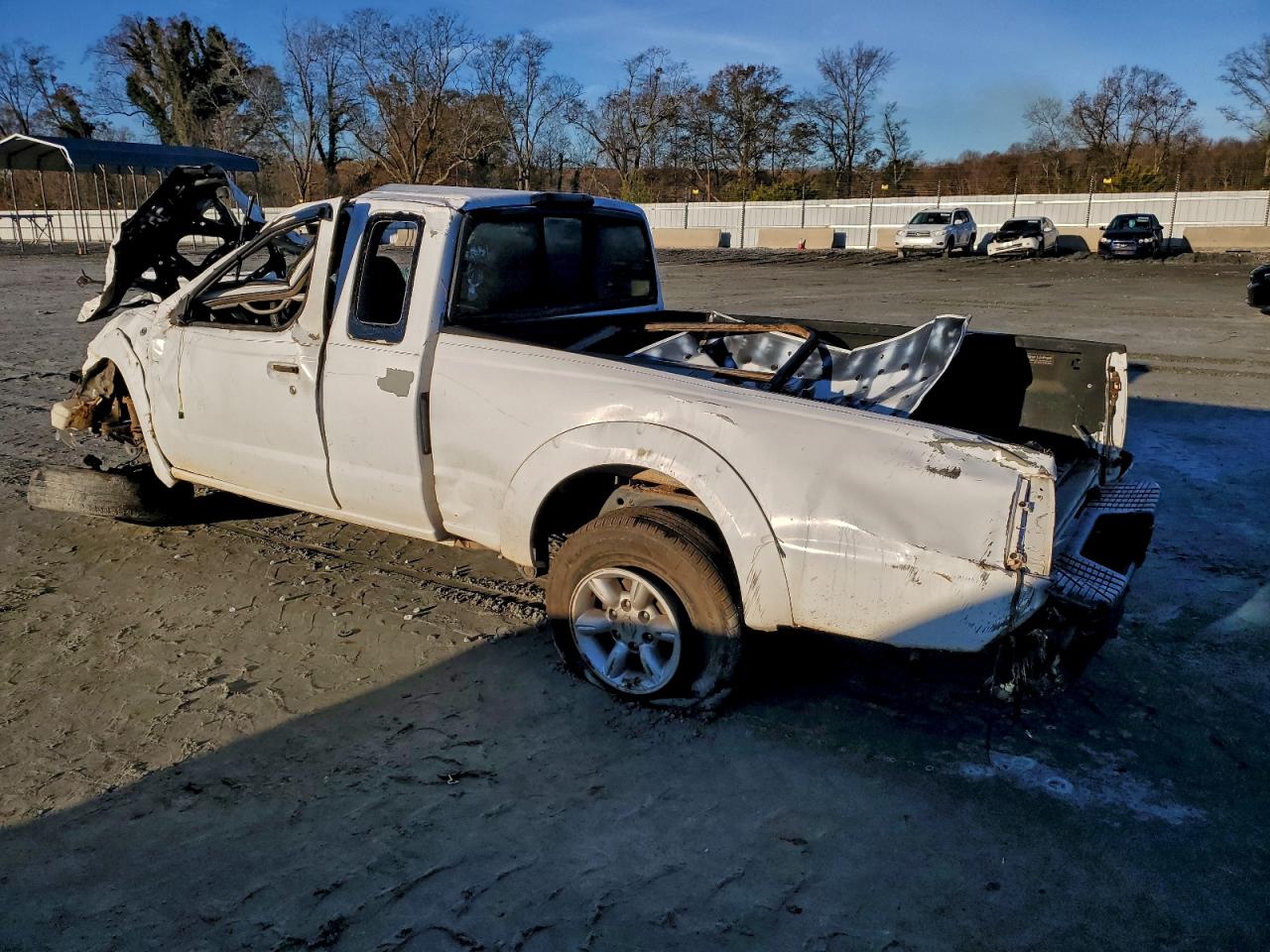 2003 NISSAN FRONTIER KING CAB XE photo 3