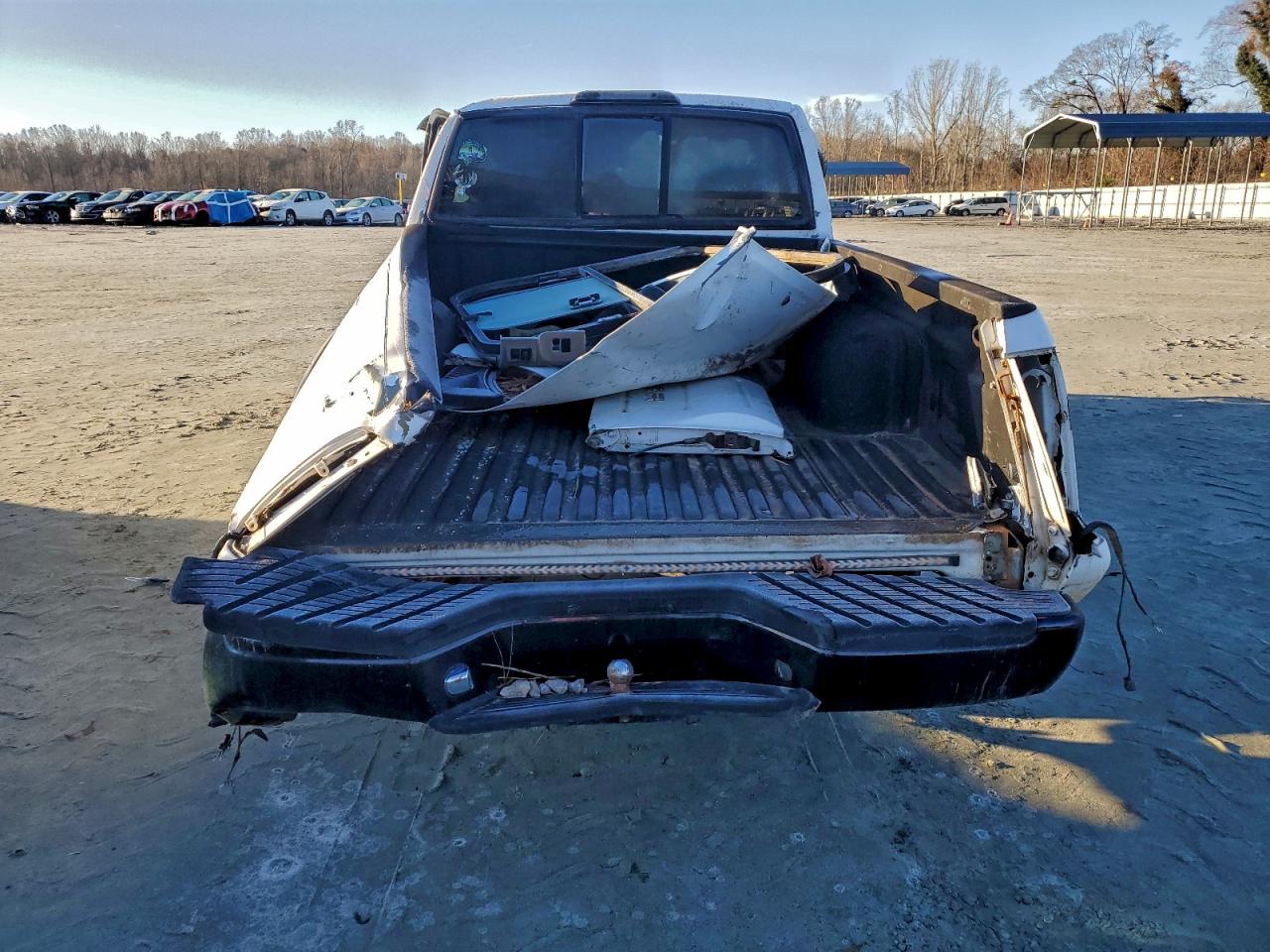 2003 NISSAN FRONTIER KING CAB XE photo 11