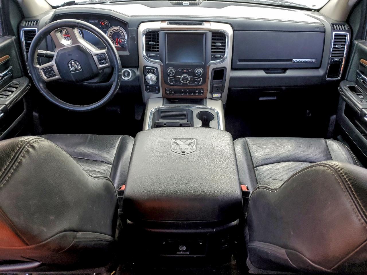 2015 RAM 1500 LARAMIE photo 15