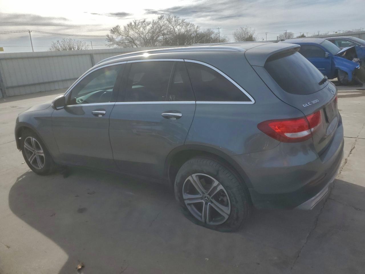 2018 MERCEDES-BENZ GLC 300 photo 3