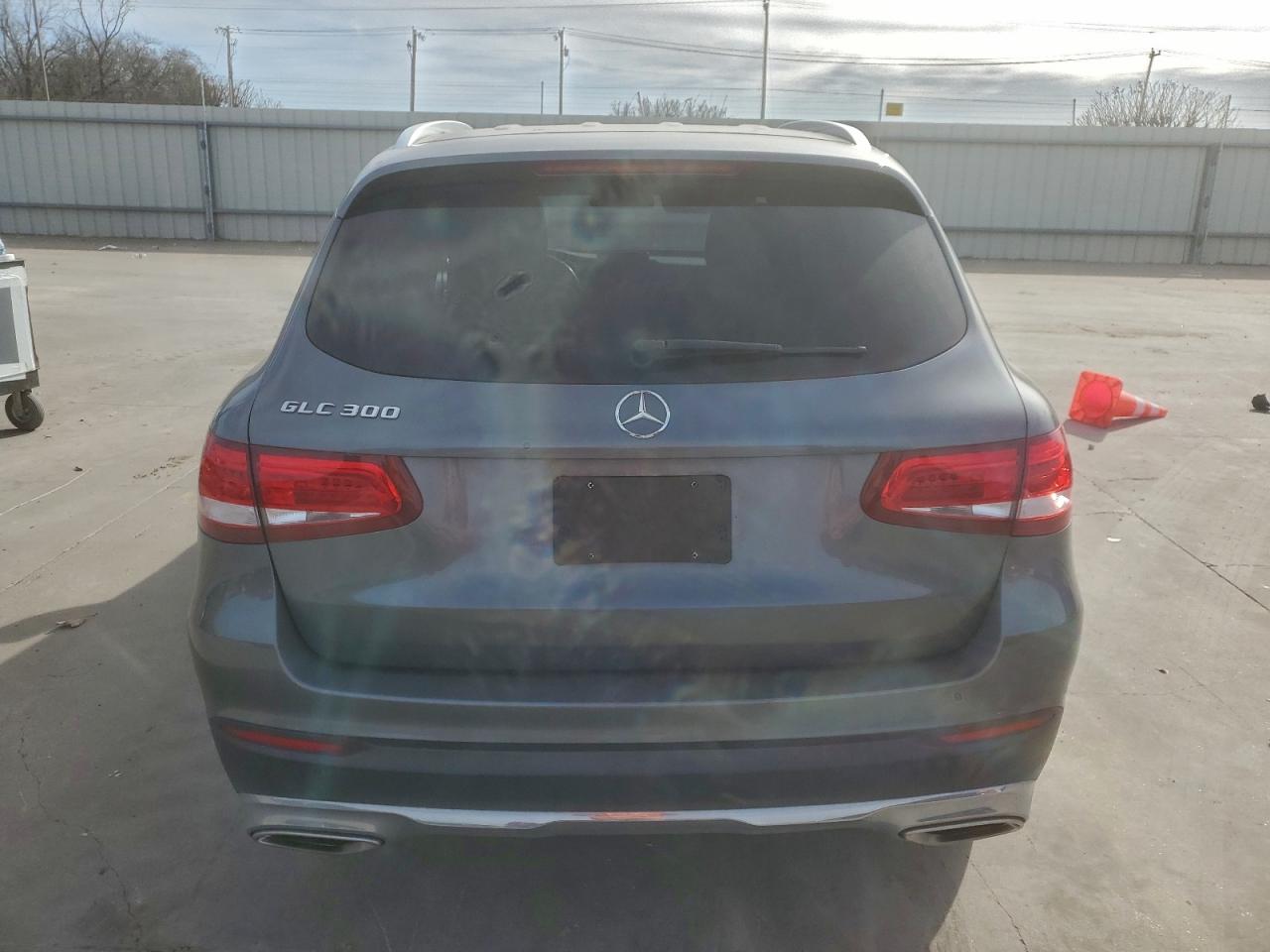 2018 MERCEDES-BENZ GLC 300 photo 11