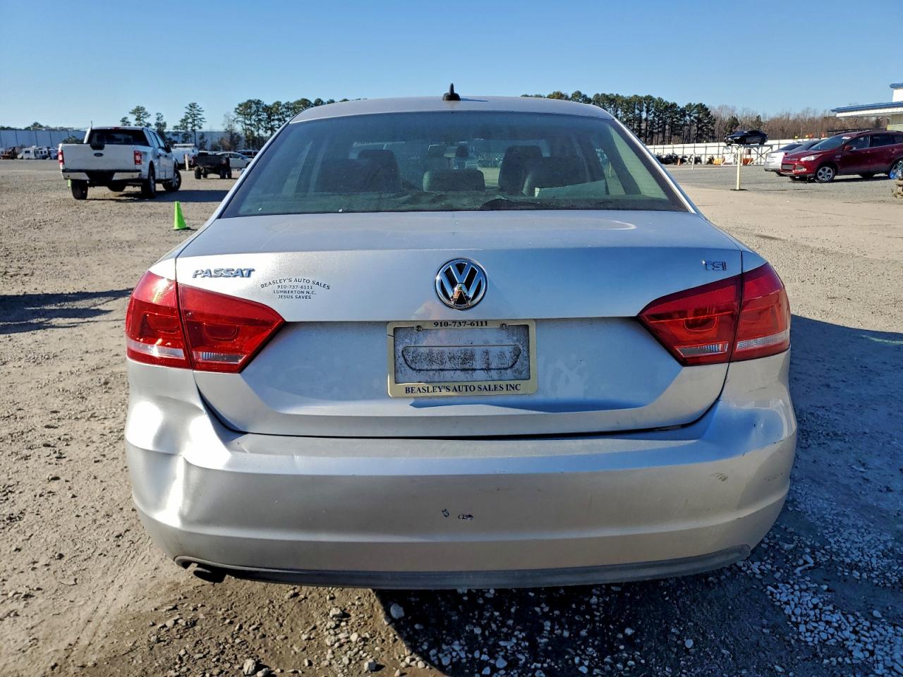 2015 VOLKSWAGEN PASSAT S photo 6