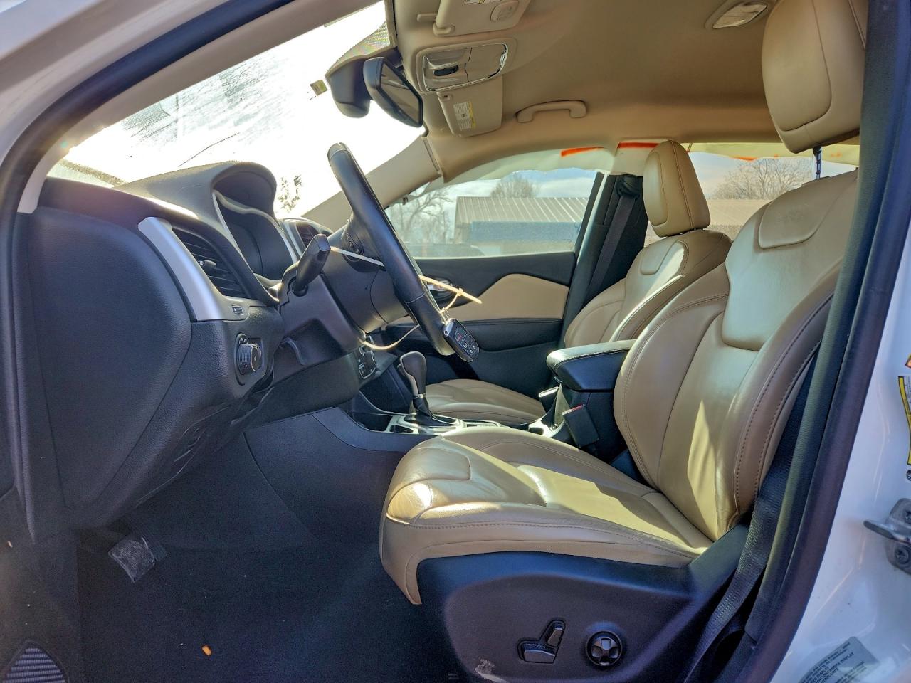 2017 JEEP CHEROKEE LIMITED photo 7