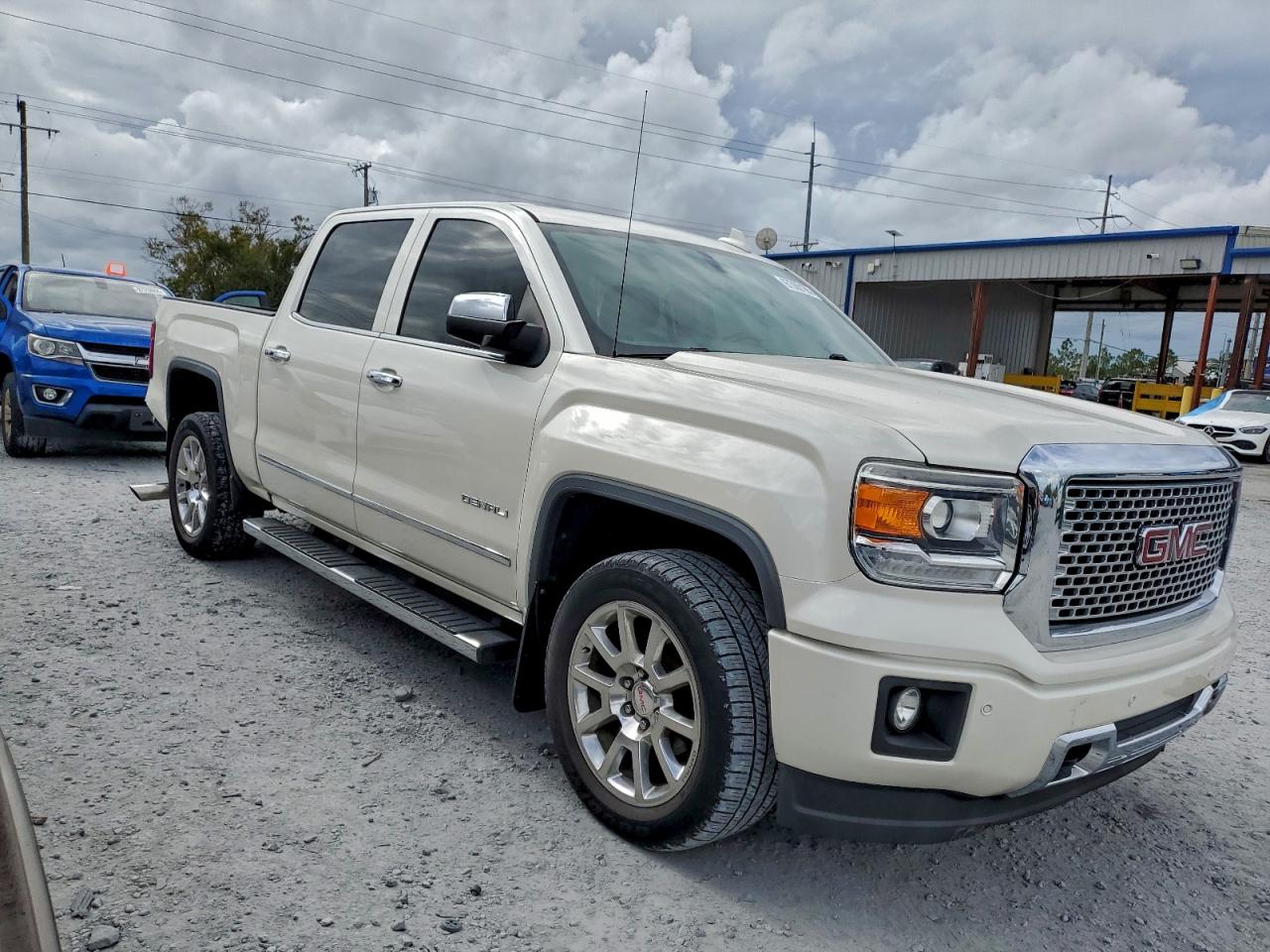 2015 GMC SIERRA K1500 DENALI photo 4