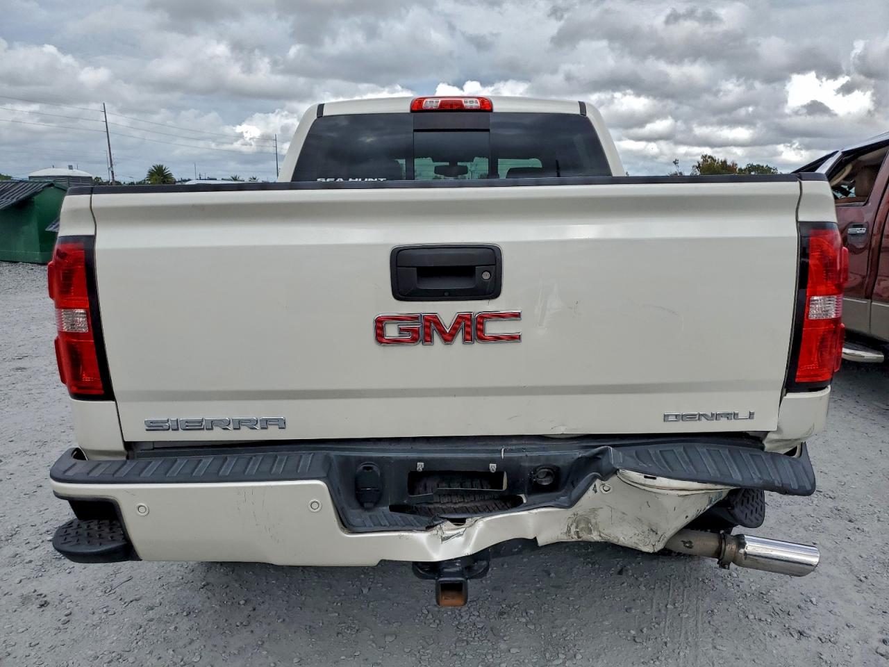 2015 GMC SIERRA K1500 DENALI photo 6