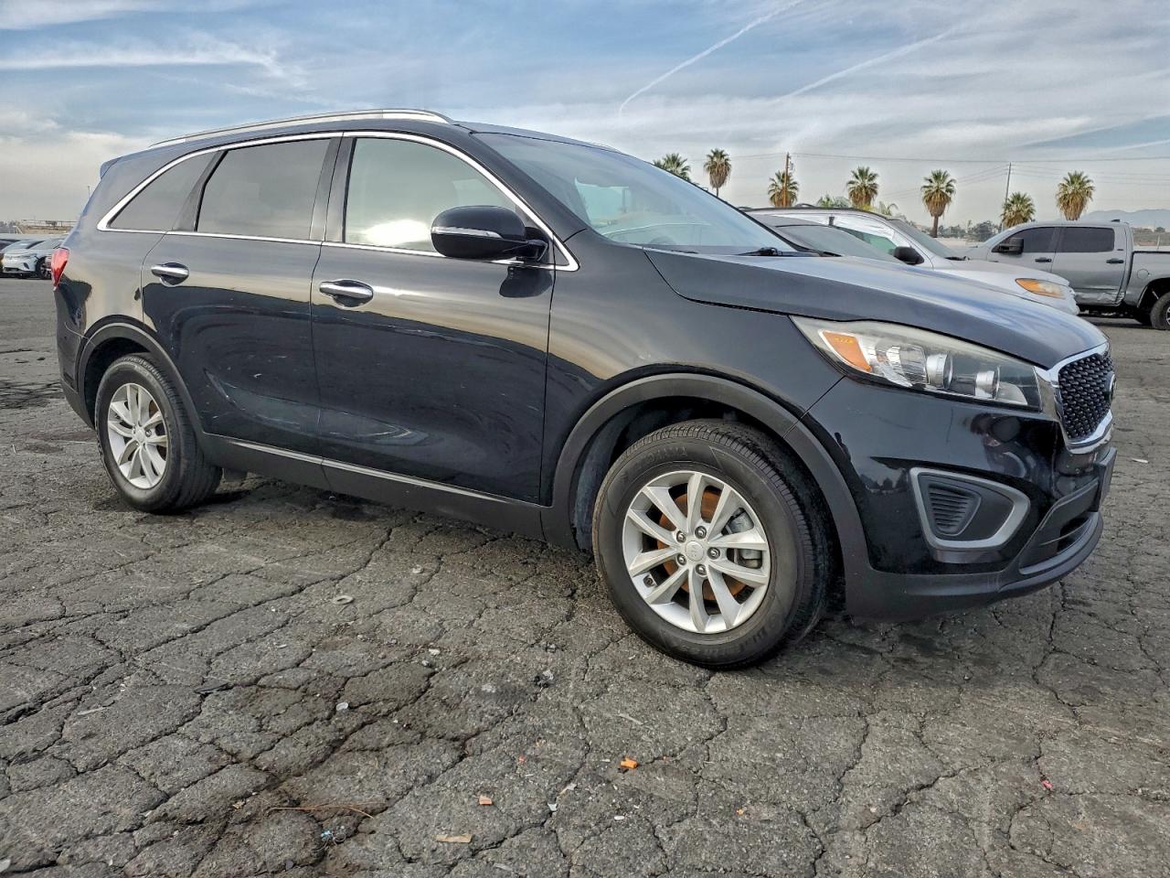2016 KIA SORENTO LX photo 7