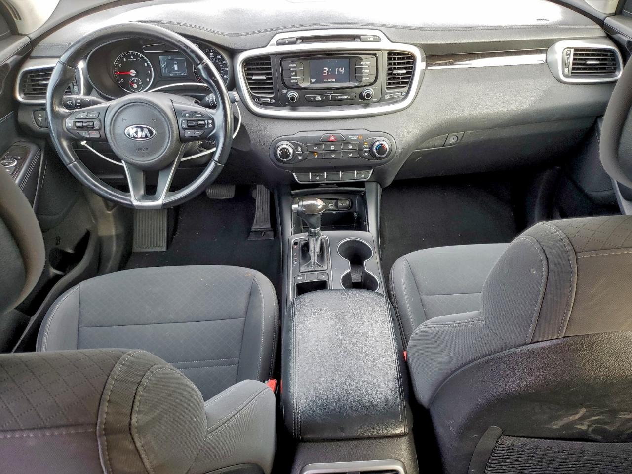 2016 KIA SORENTO LX photo 15