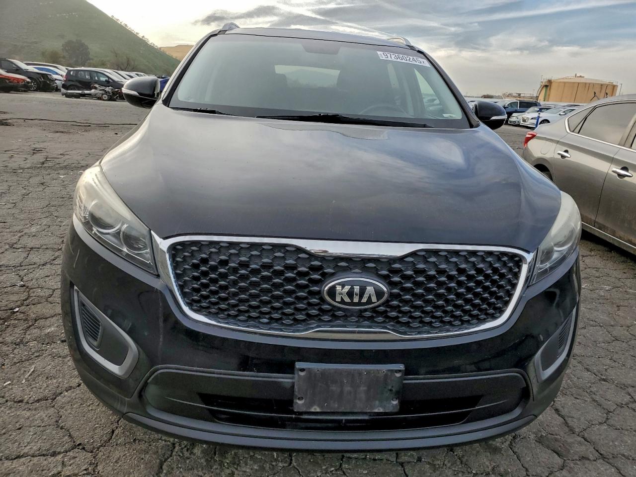 2016 KIA SORENTO LX photo 9