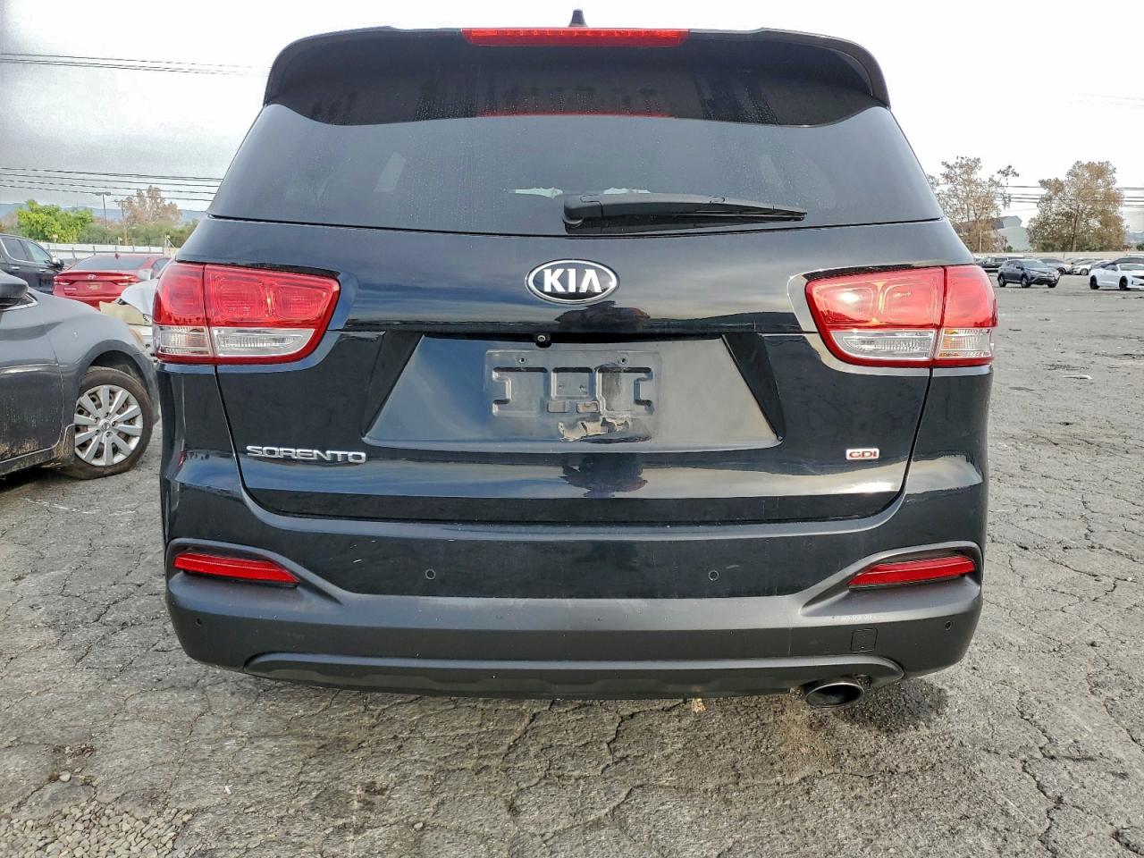 2016 KIA SORENTO LX photo 11