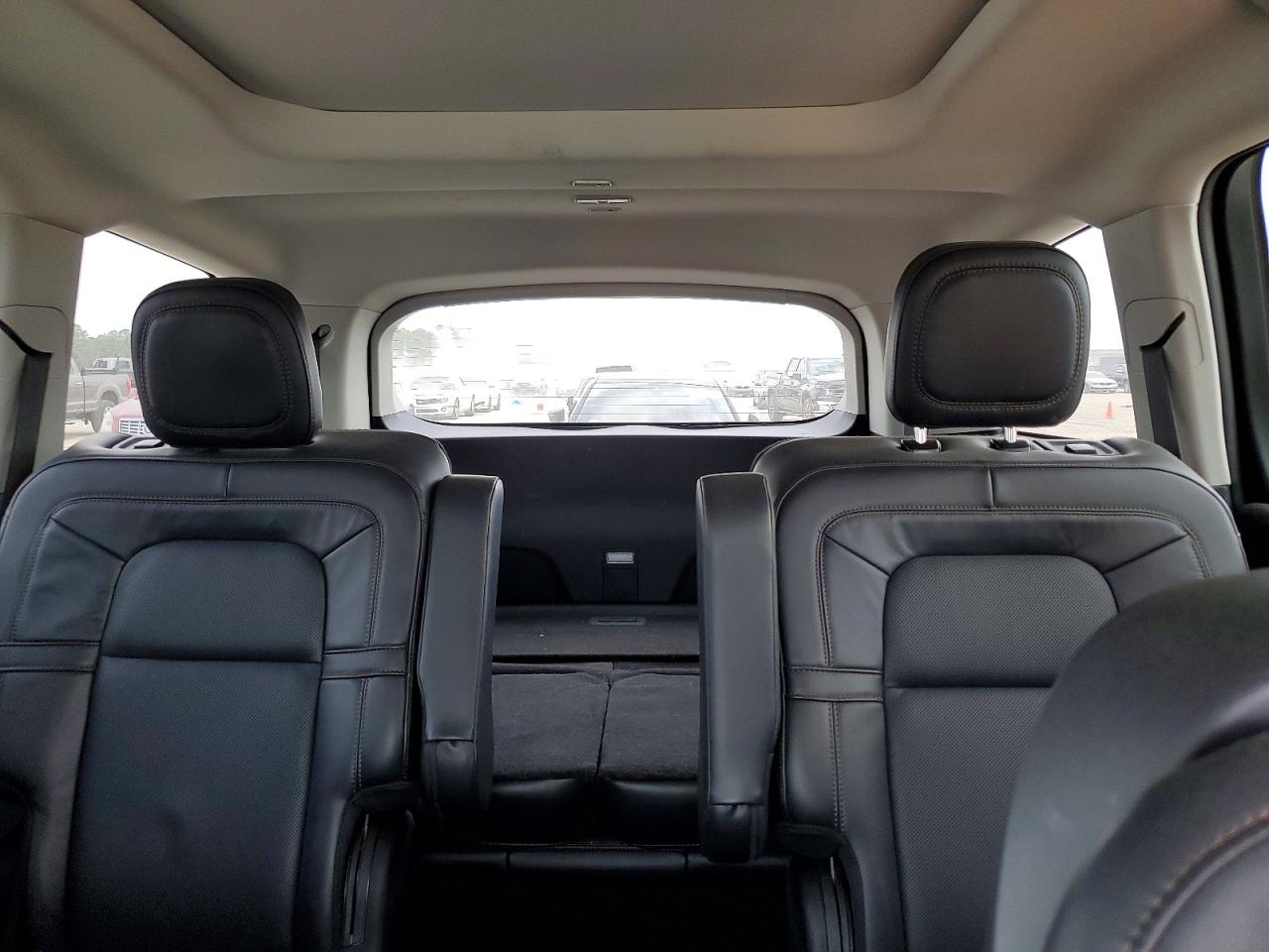 2025 LINCOLN AVIATOR RESERVE photo 10