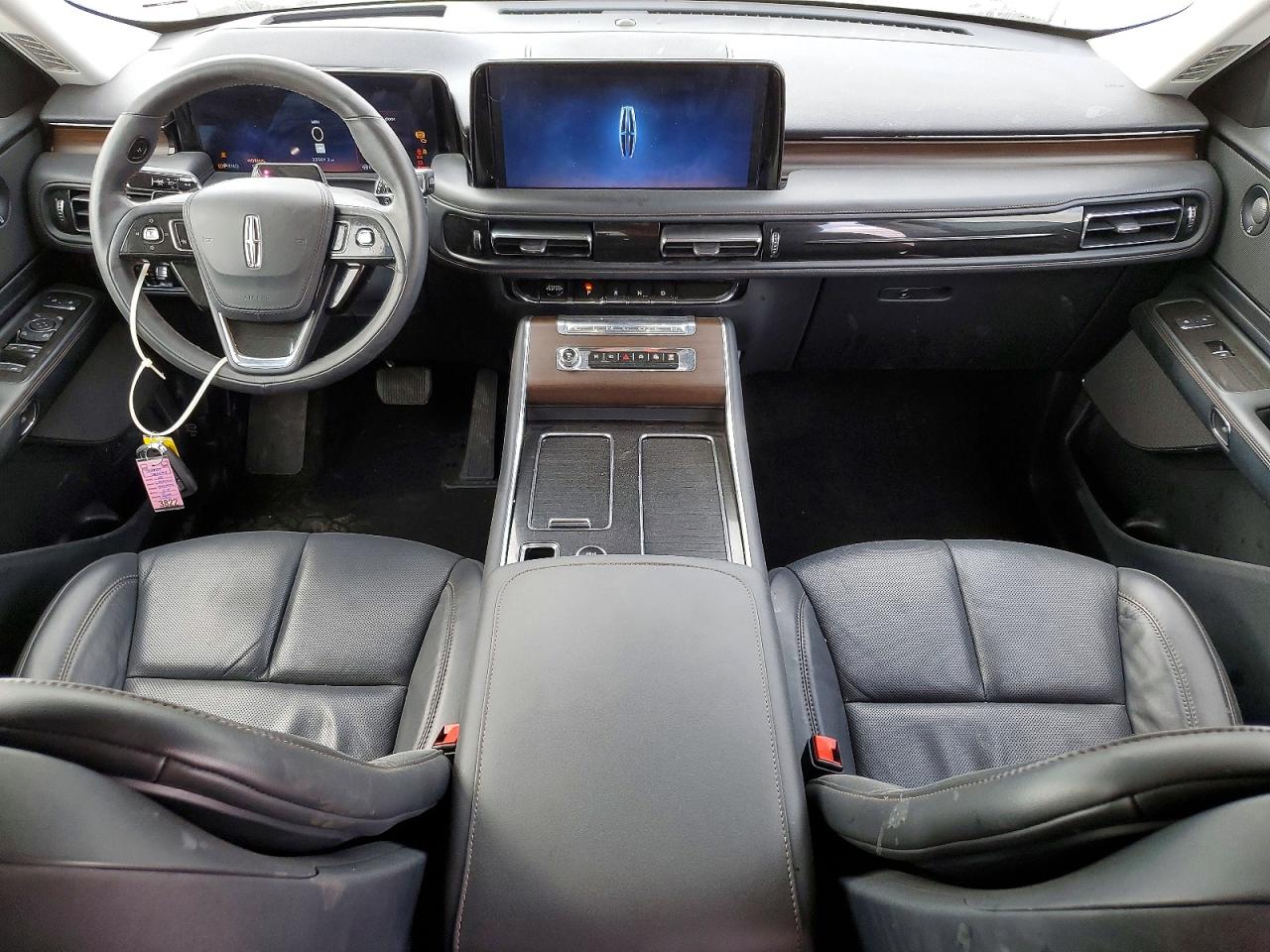 2025 LINCOLN AVIATOR RESERVE photo 8