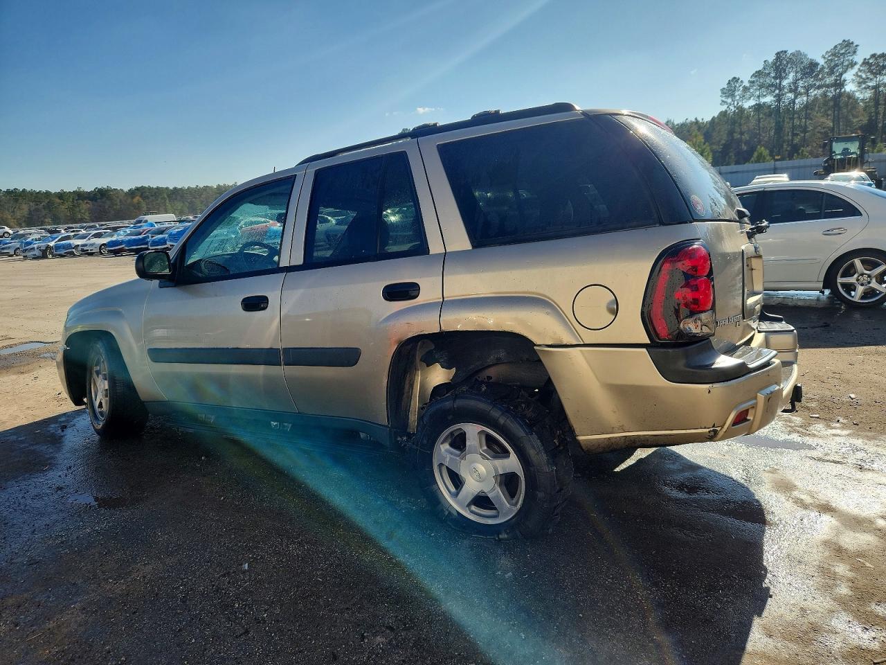 2005 CHEVROLET TRAILBLAZER LS photo 2