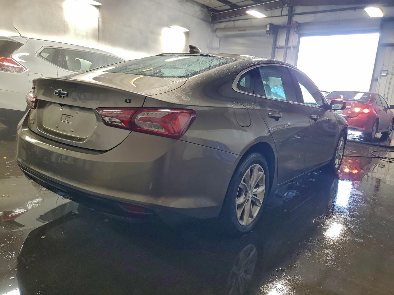 2020 CHEVROLET MALIBU LT photo 3