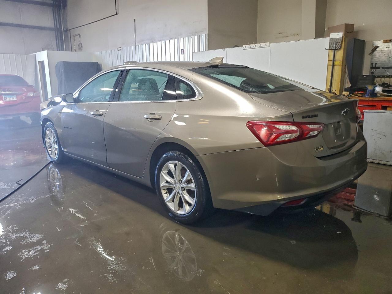 2020 CHEVROLET MALIBU LT photo 2