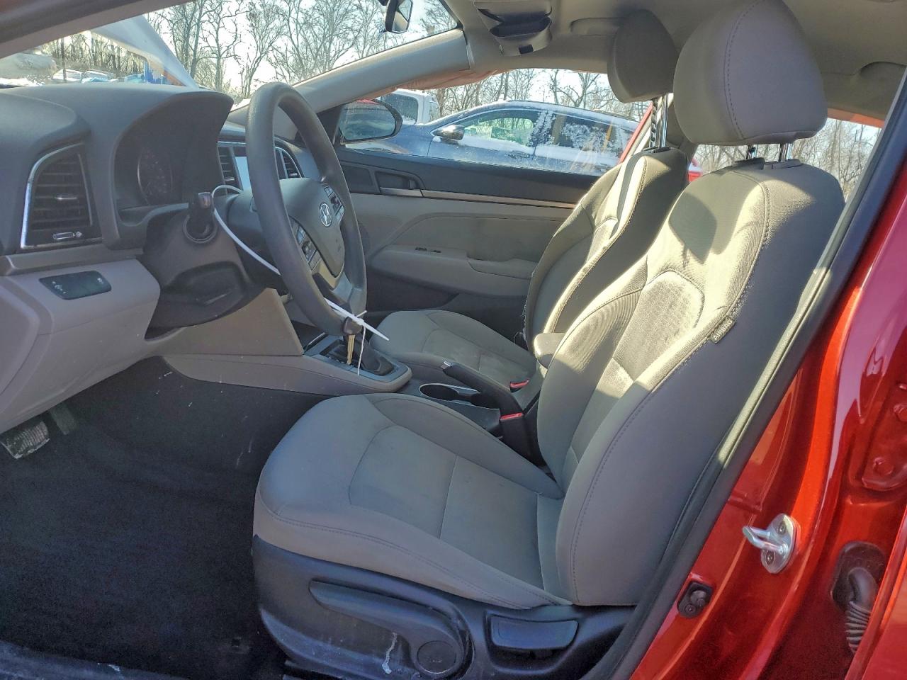 2017 HYUNDAI ELANTRA SE photo 7