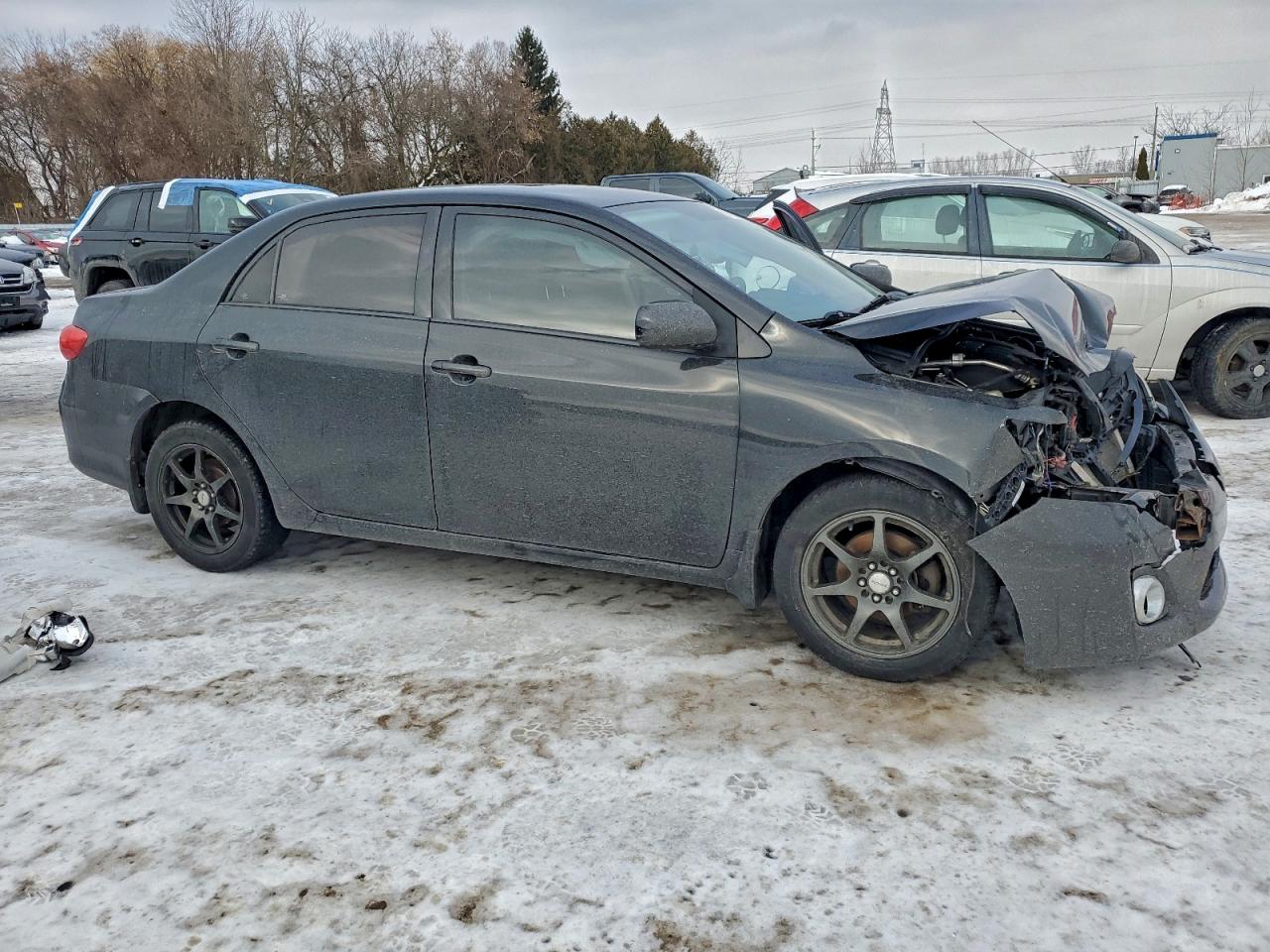 2013 TOYOTA COROLLA BASE photo 4