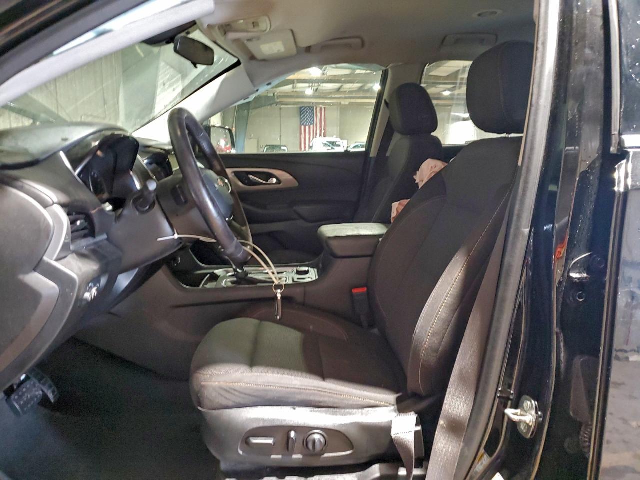 2020 CHEVROLET TRAVERSE LT photo 13