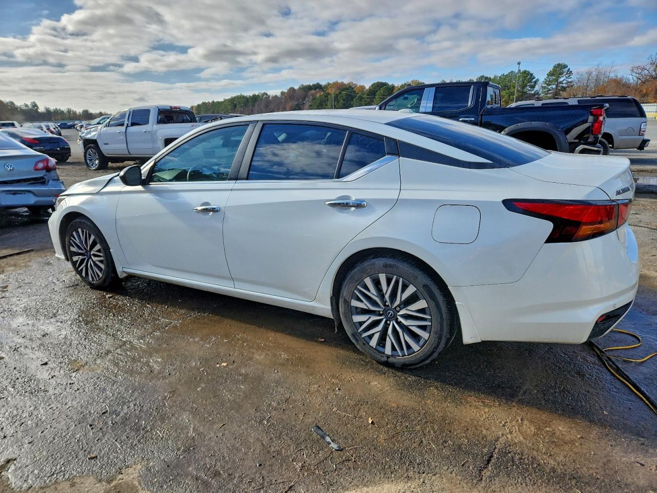 2024 NISSAN ALTIMA SV photo 2