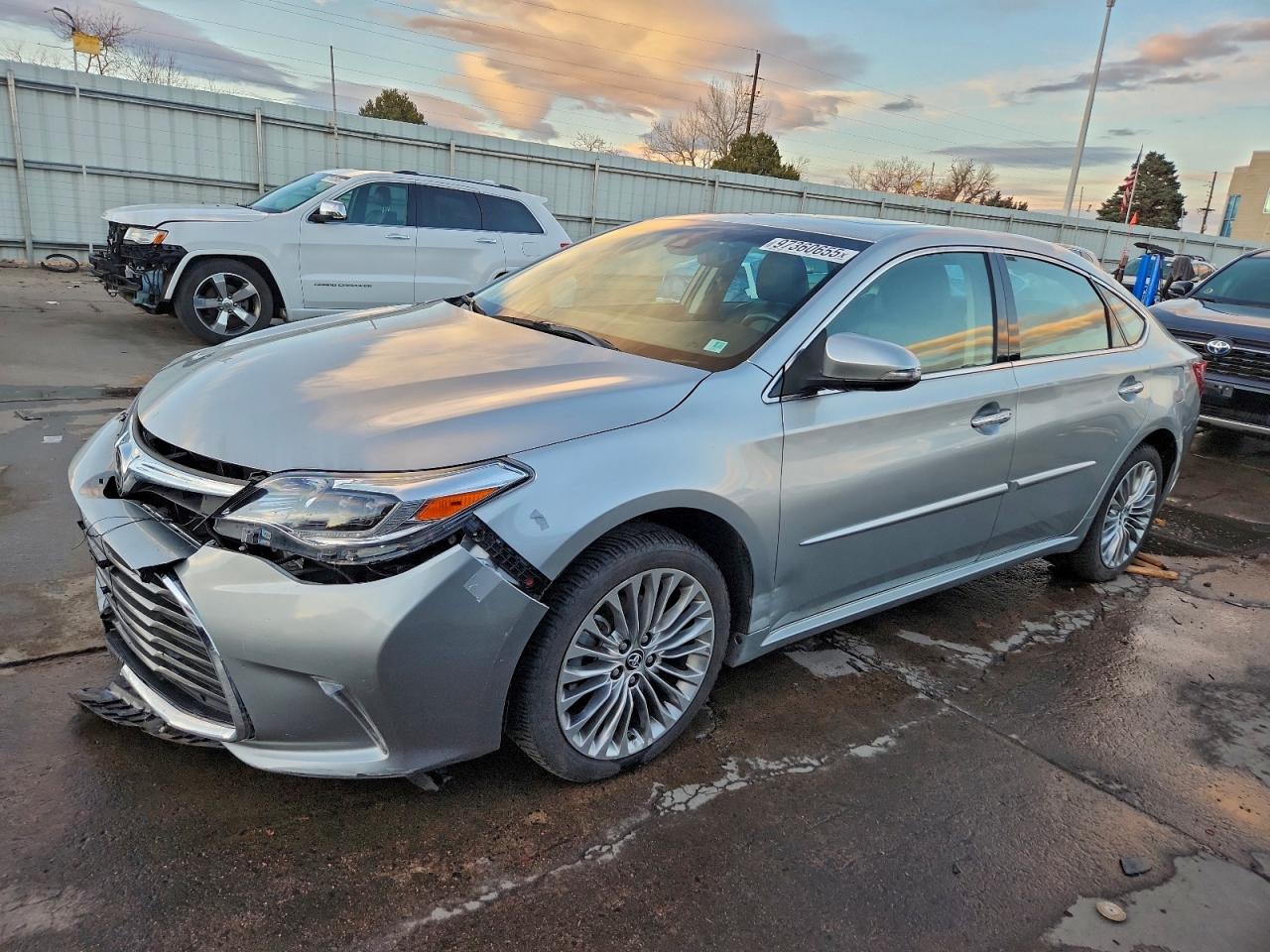 2016 TOYOTA AVALON