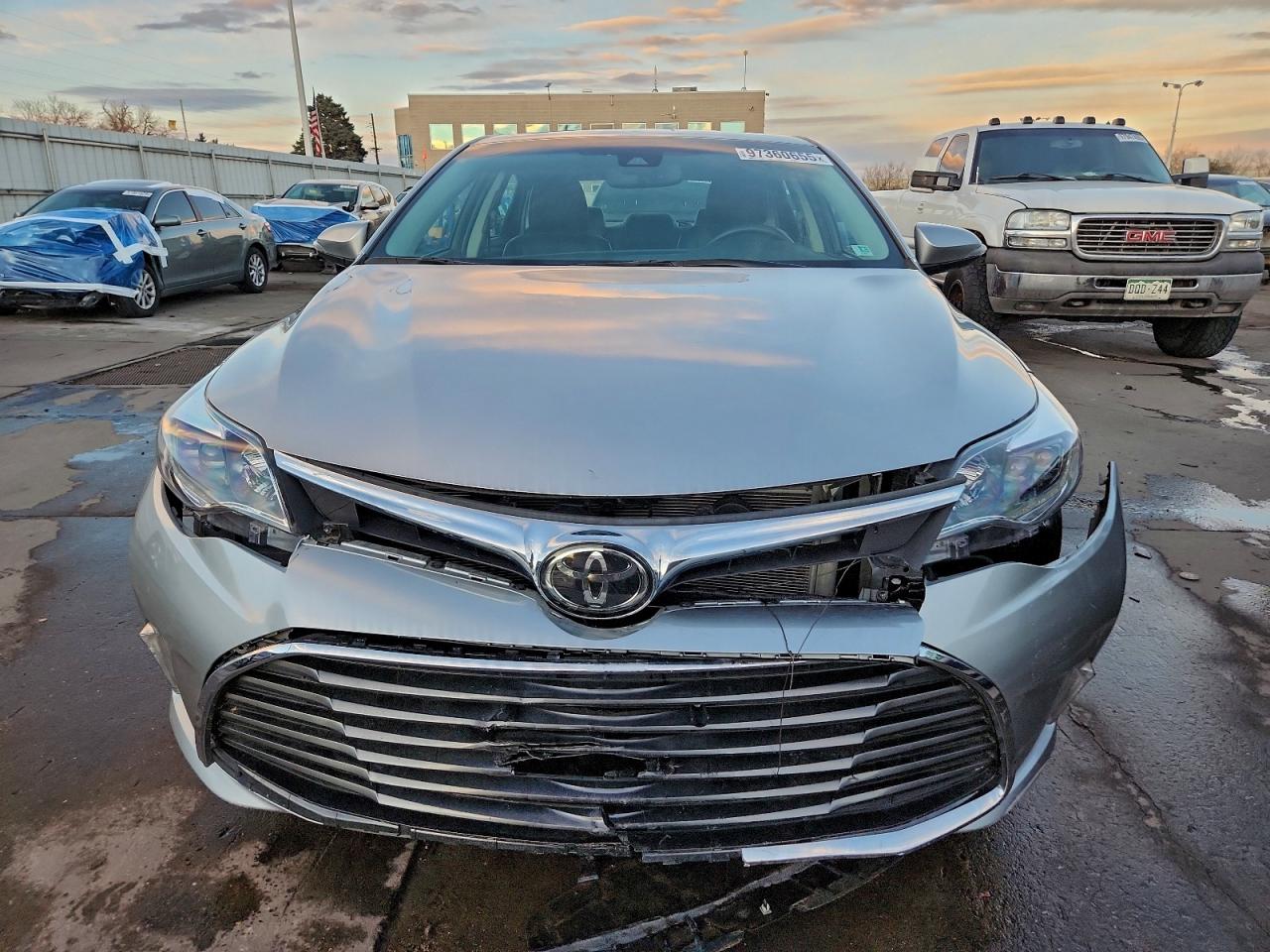 2016 TOYOTA AVALON XLE photo 5