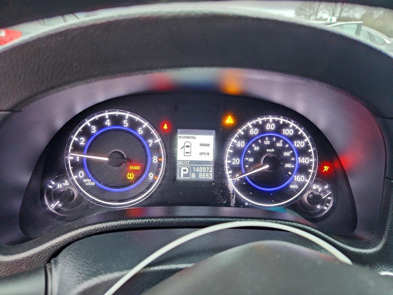 2010 INFINITI G37 photo 17