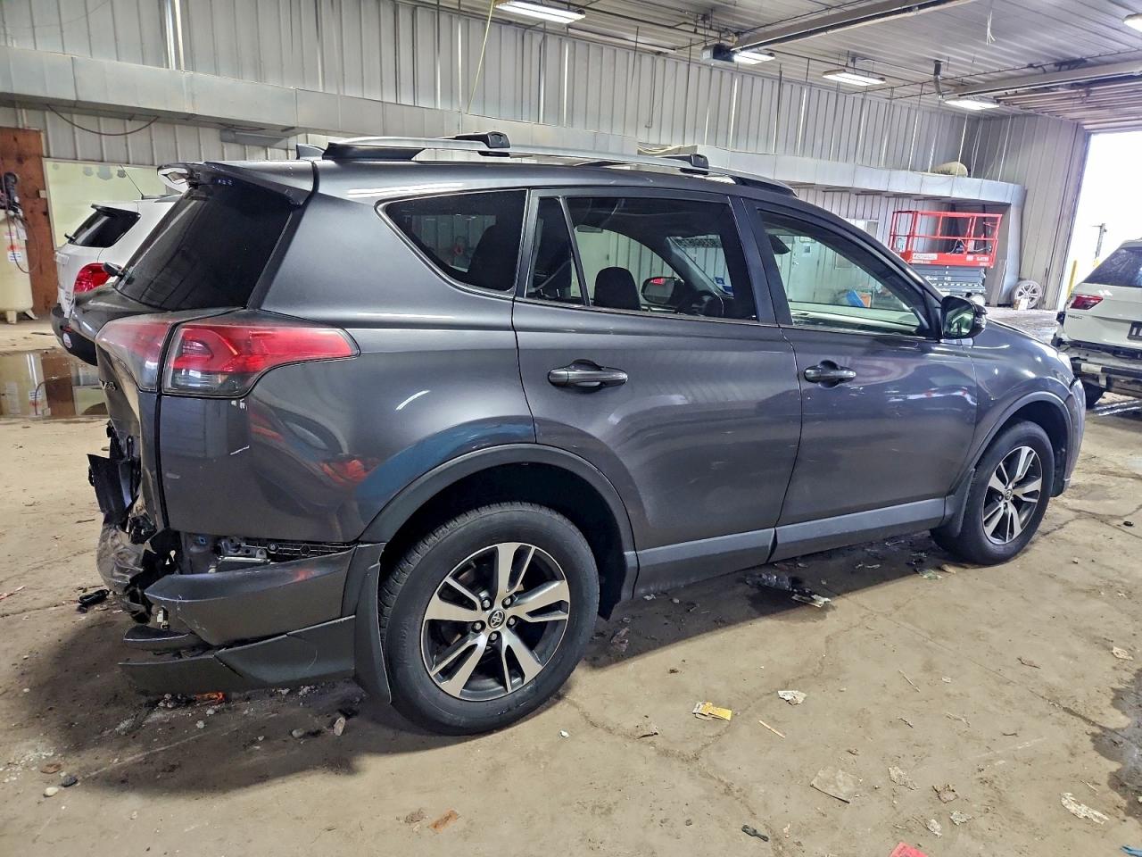2018 TOYOTA RAV4 ADVENTURE photo 5