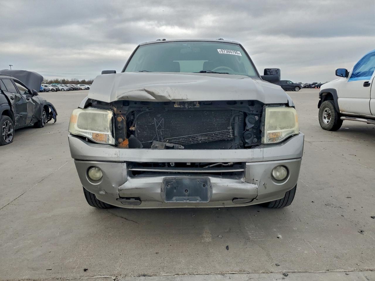 2008 FORD EXPEDITION XLT photo 5