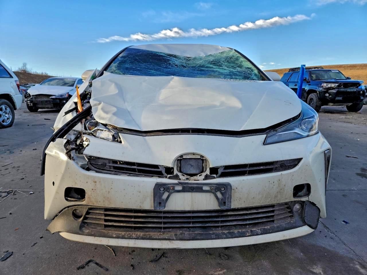 2019 TOYOTA PRIUS photo 5