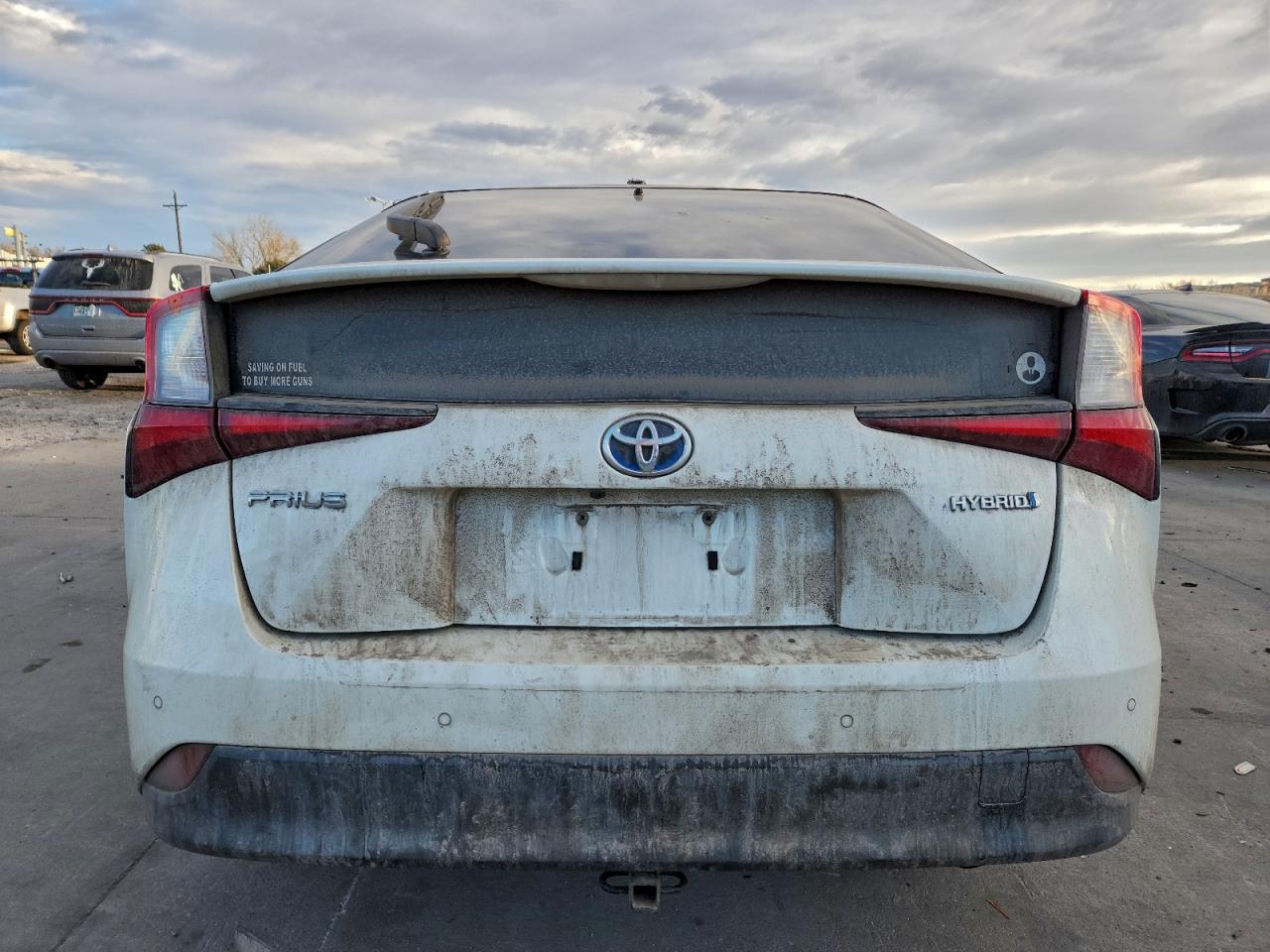 2019 TOYOTA PRIUS photo 6