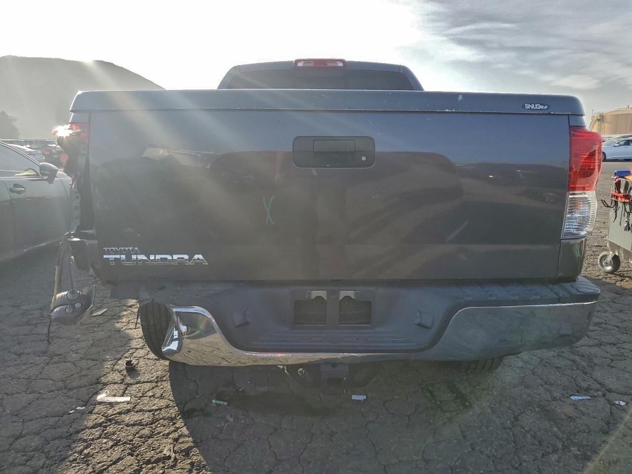 2012 TOYOTA TUNDRA DOUBLE CAB SR5 photo 6