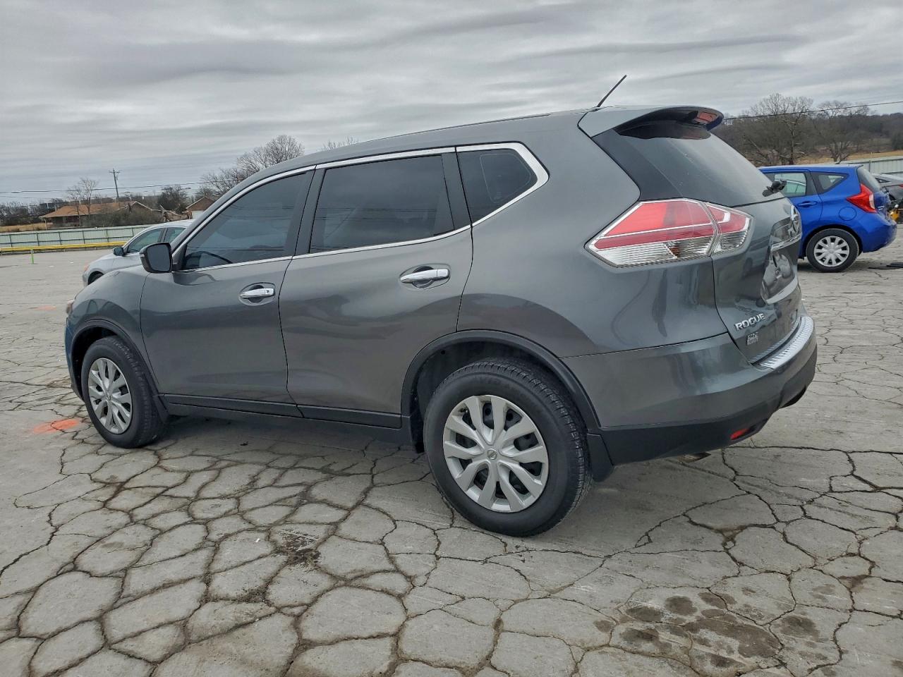 2014 NISSAN ROGUE S photo 2