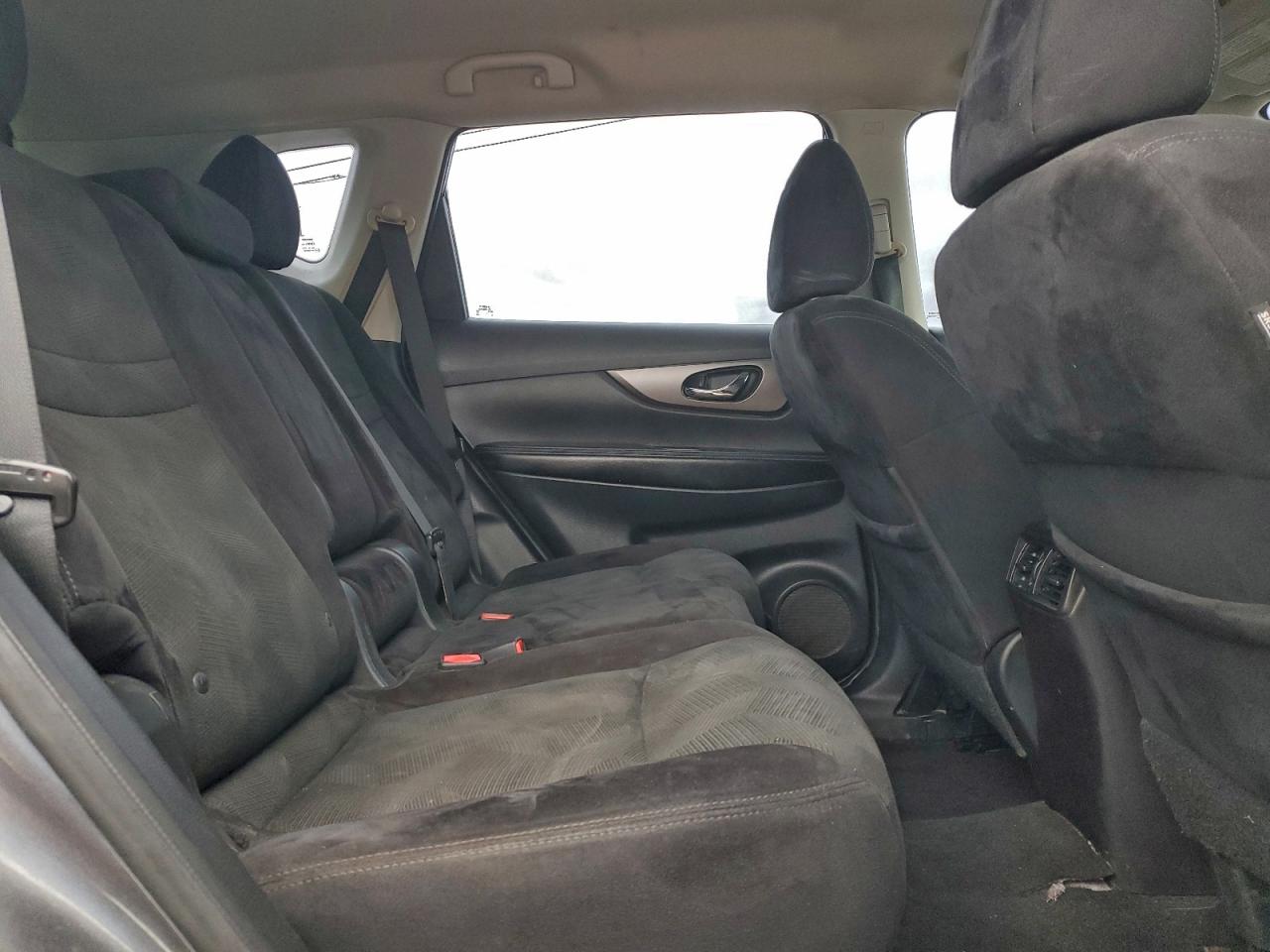 2014 NISSAN ROGUE S photo 11