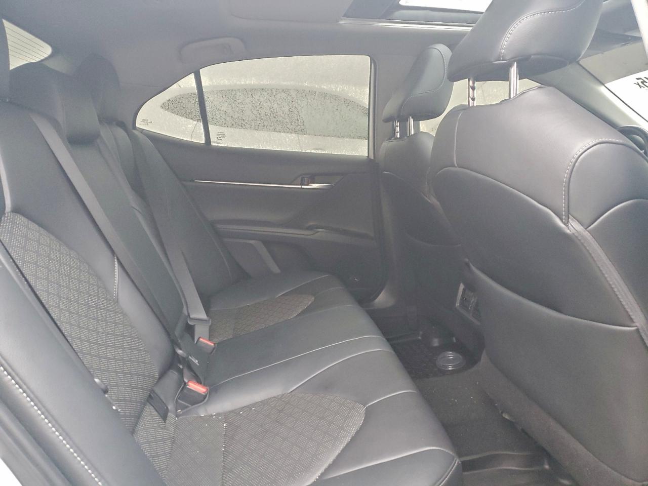 2019 TOYOTA CAMRY XSE photo 19