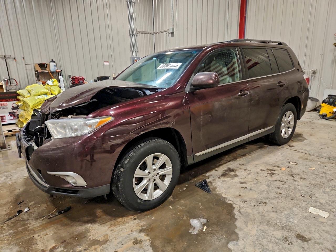 2011 TOYOTA HIGHLANDER