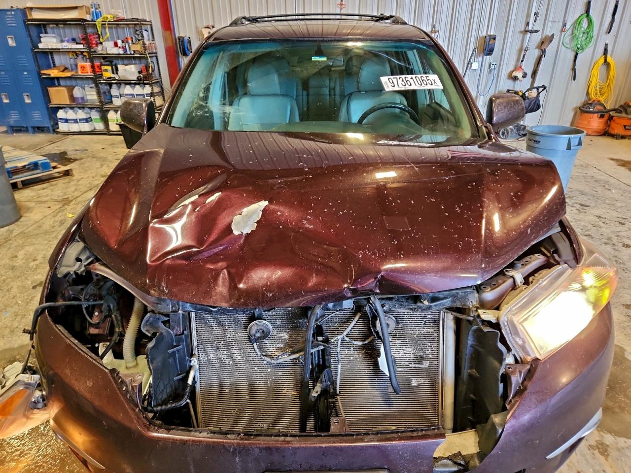2011 TOYOTA HIGHLANDER BASE photo 23