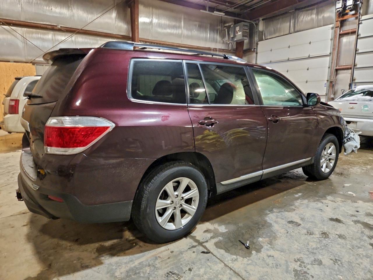 2011 TOYOTA HIGHLANDER BASE photo 5
