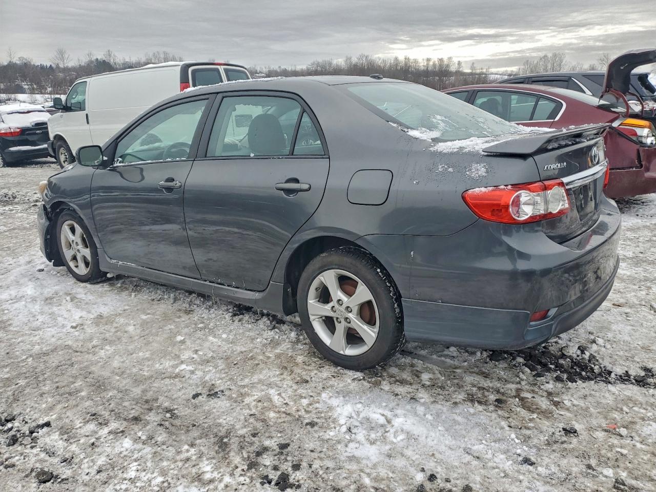 2011 TOYOTA COROLLA BASE photo 3