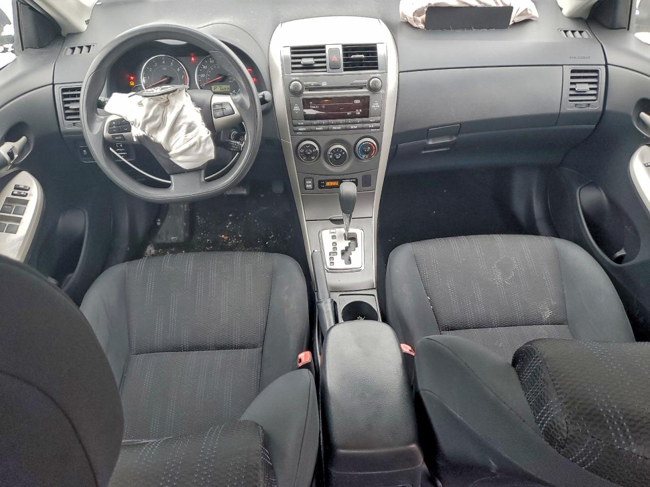2011 TOYOTA COROLLA BASE photo 15