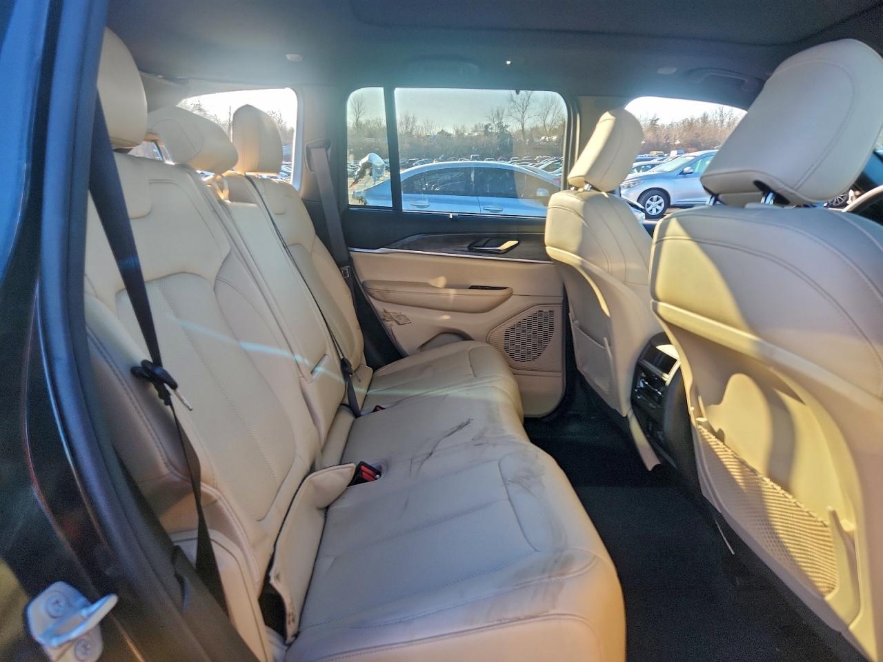 2024 JEEP GRAND CHEROKEE LIMITED photo 11