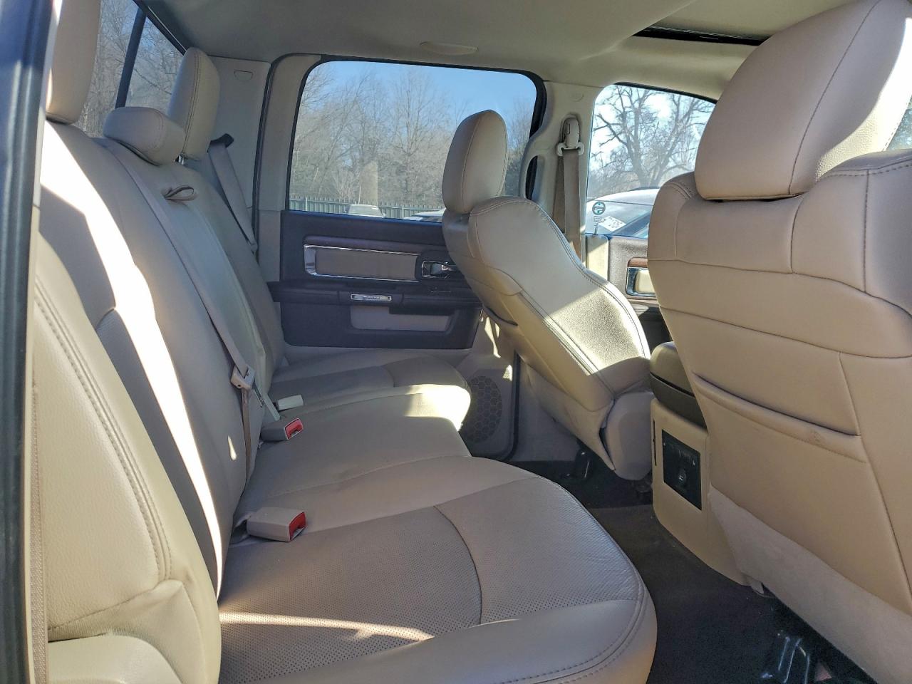 2015 RAM 1500 LARAMIE photo 10