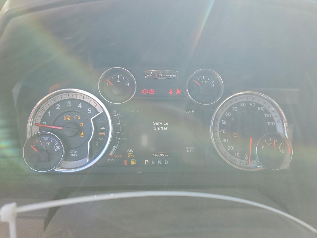 2015 RAM 1500 LARAMIE photo 9