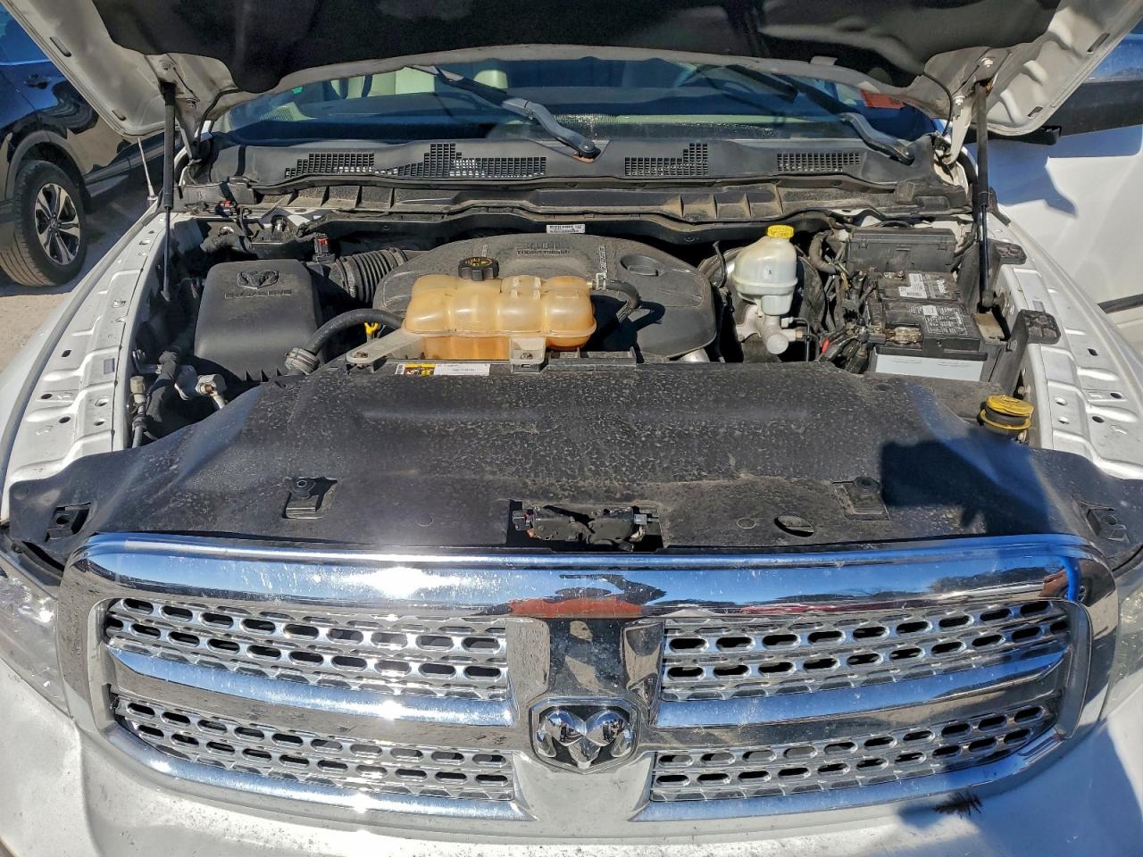 2015 RAM 1500 LARAMIE photo 11