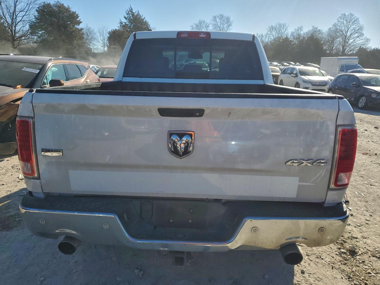 2015 RAM 1500 LARAMIE photo 6