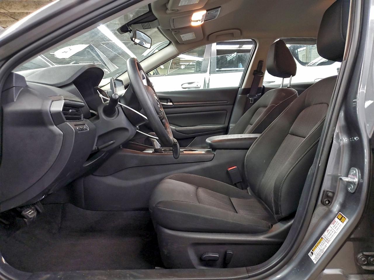 2025 NISSAN ALTIMA SV photo 13
