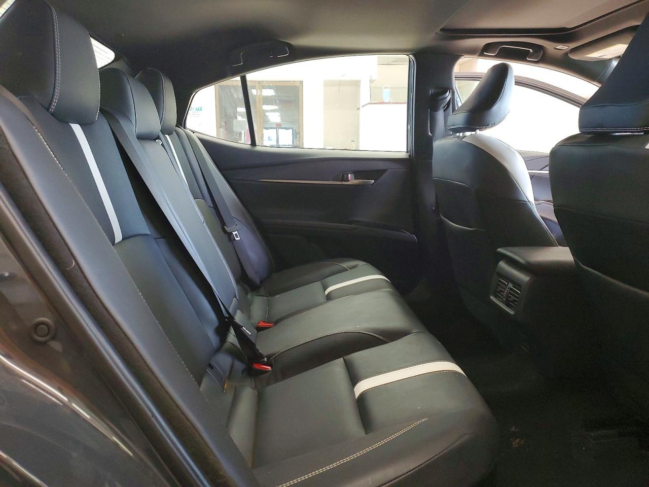 2025 TOYOTA CAMRY XSE photo 10