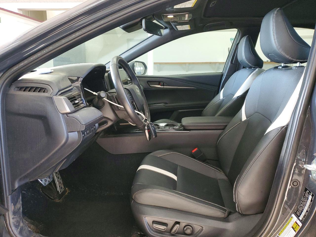 2025 TOYOTA CAMRY XSE photo 7
