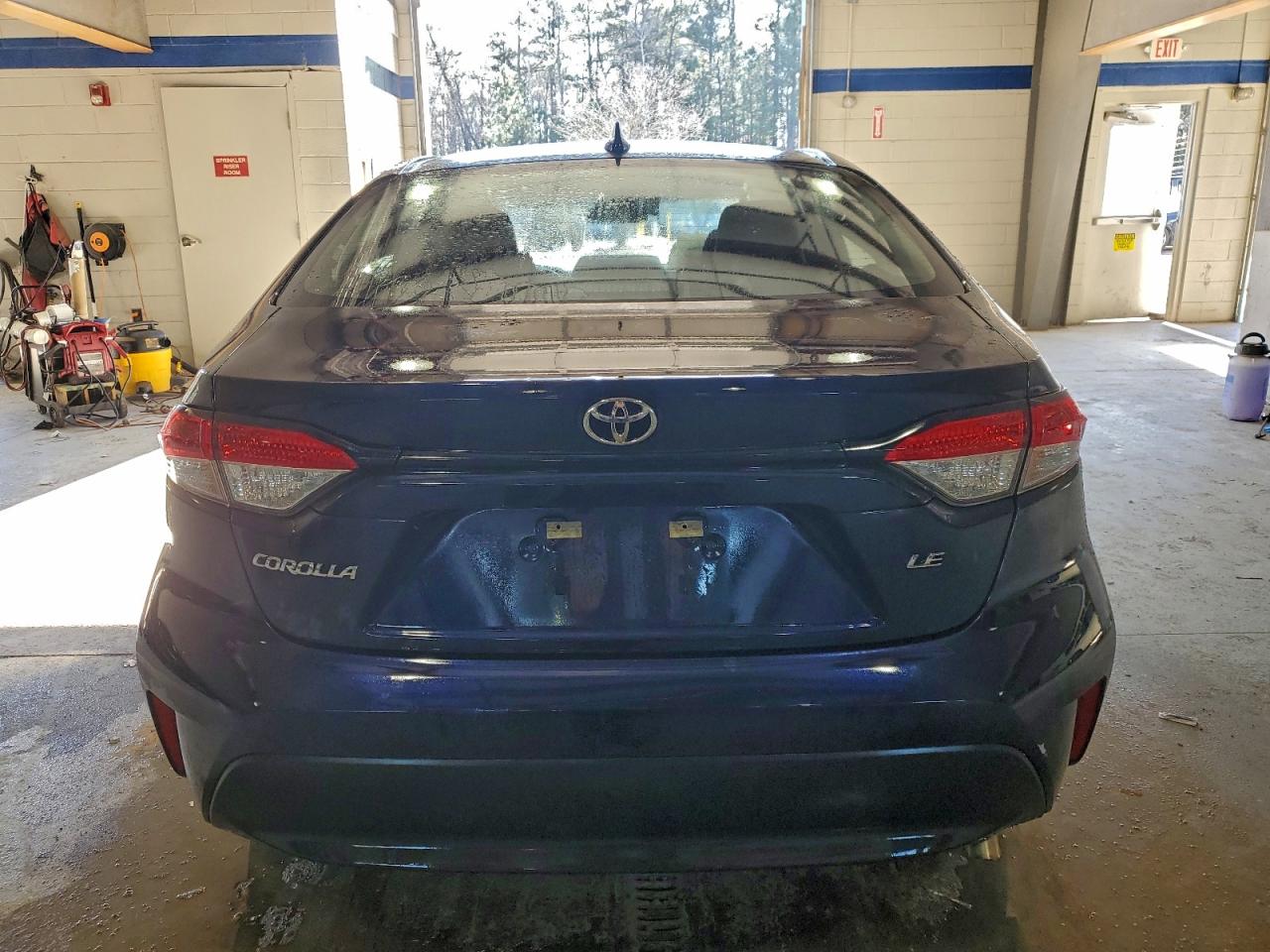 2025 TOYOTA COROLLA LE photo 6